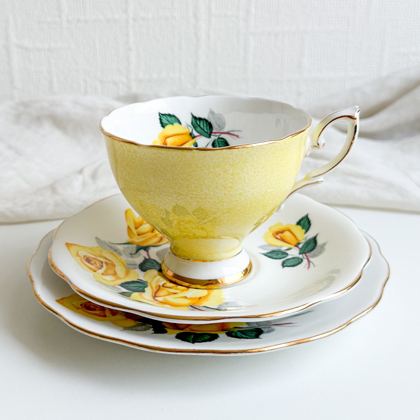 Royal Standard Trio (yellow)