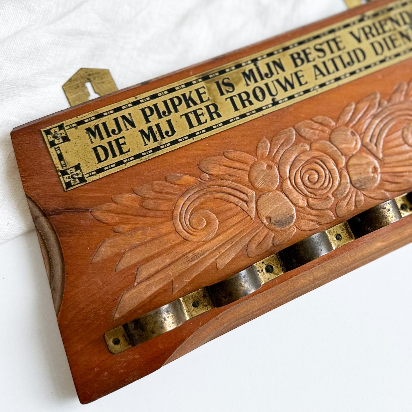 Dutch Wall Pipe Rack