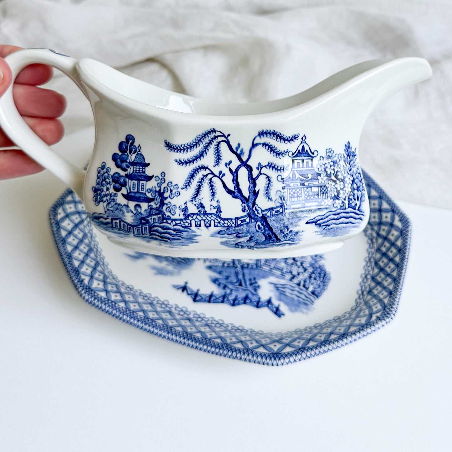 Willow Gravy Boat and Plate