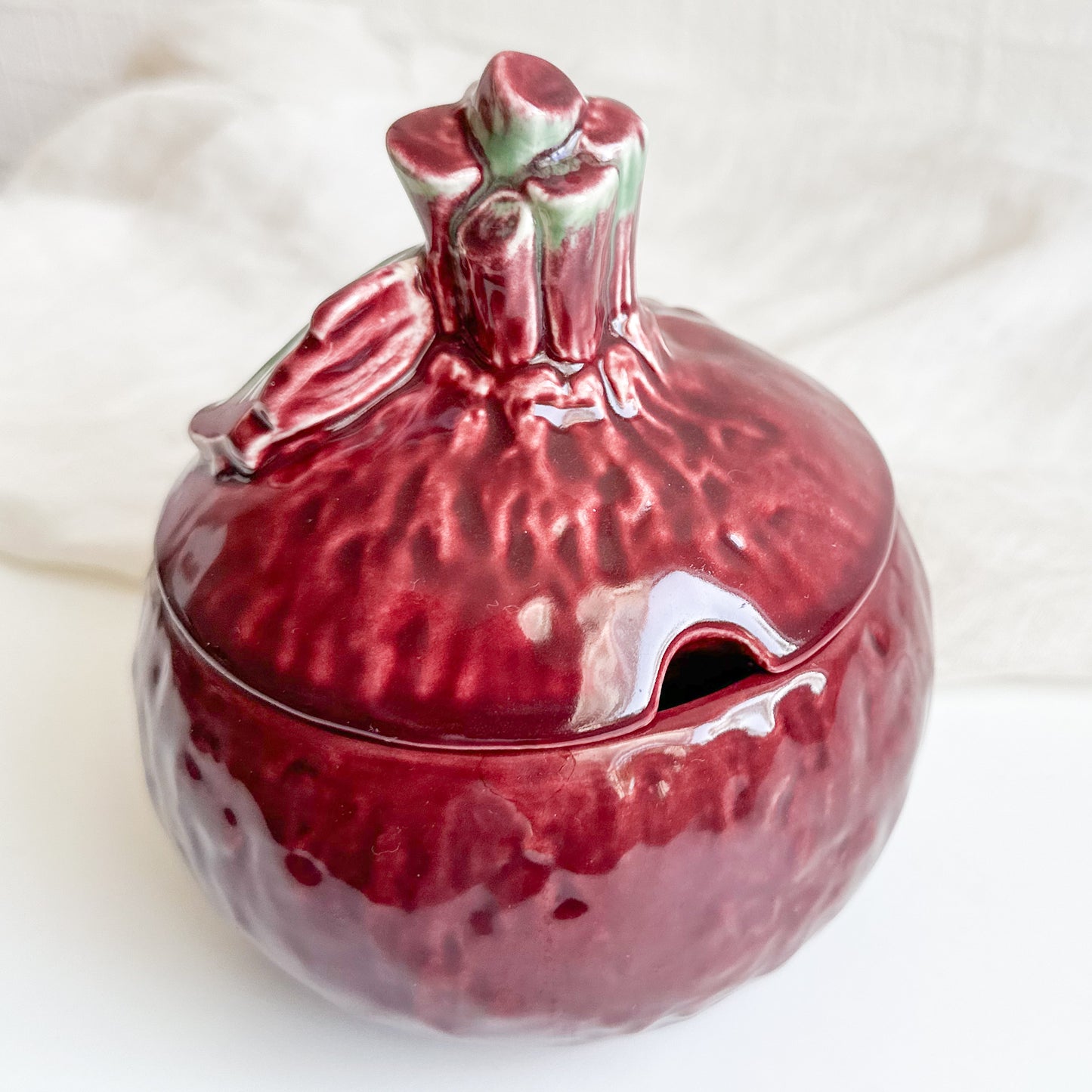 Sylvac Beetroot Pot