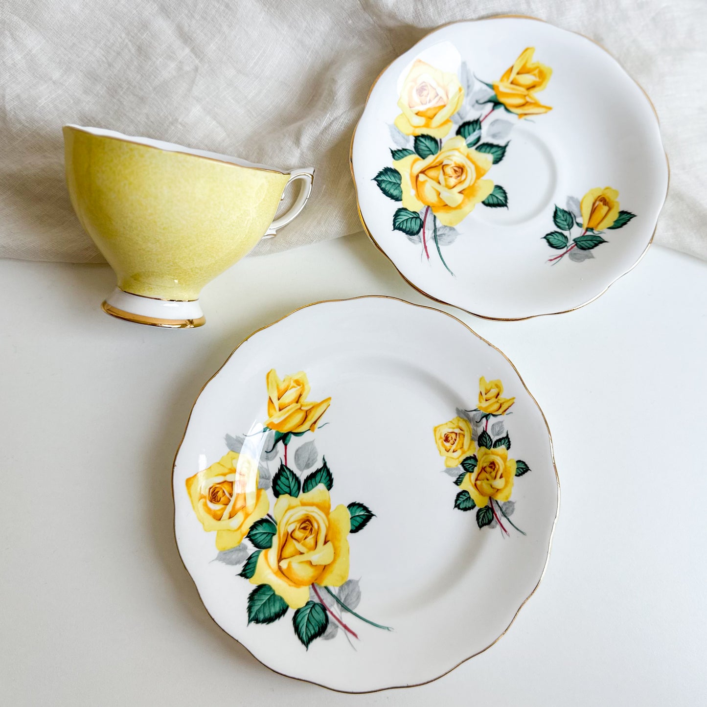 Royal Standard Trio (yellow)