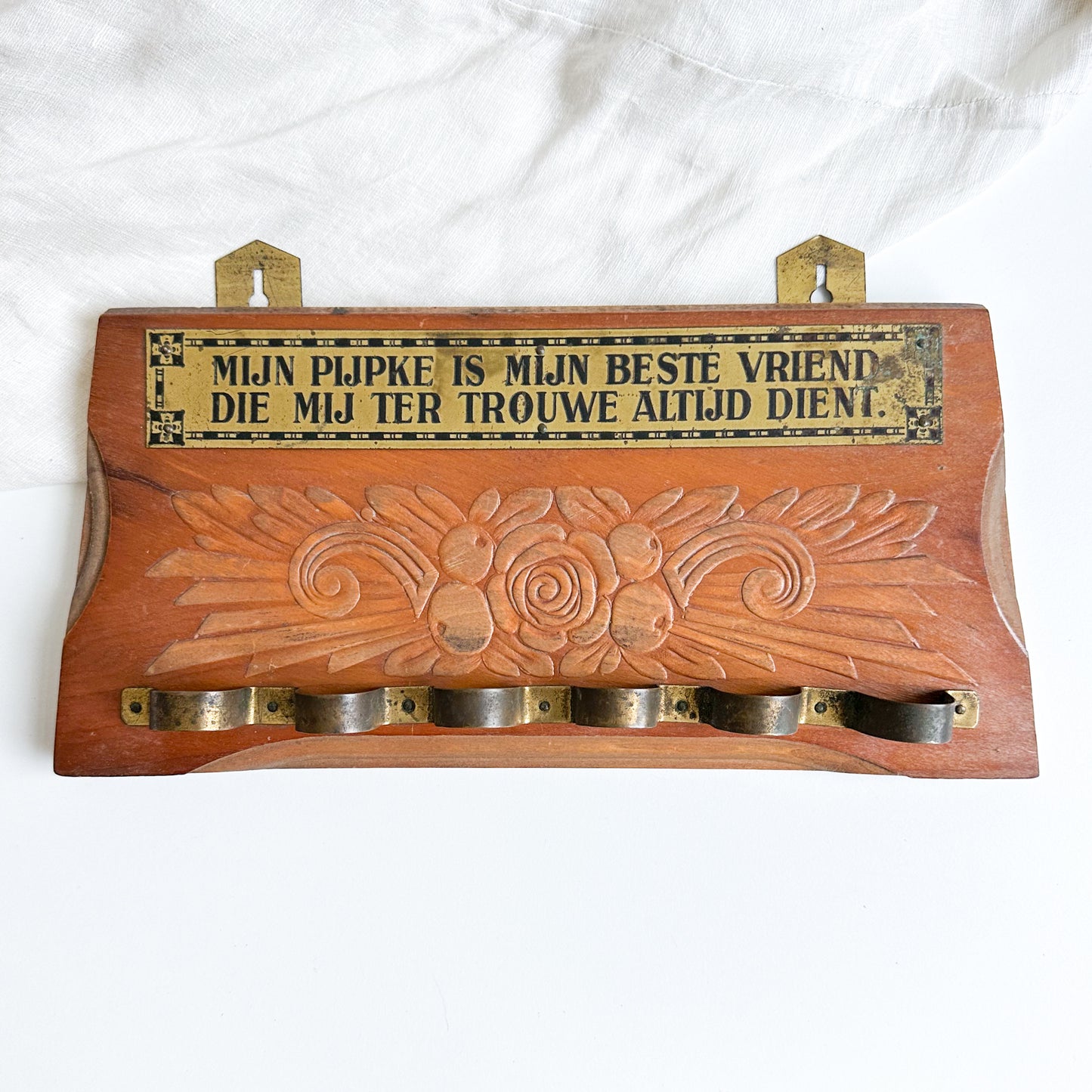 Dutch Wall Pipe Rack