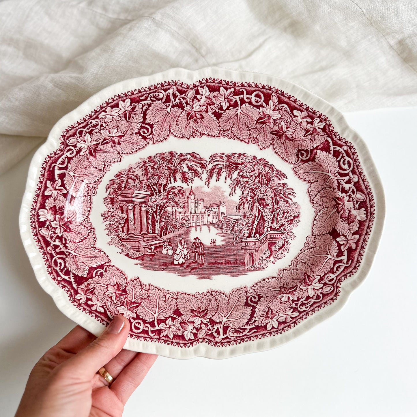 Mason’s VISTA Oval Platter