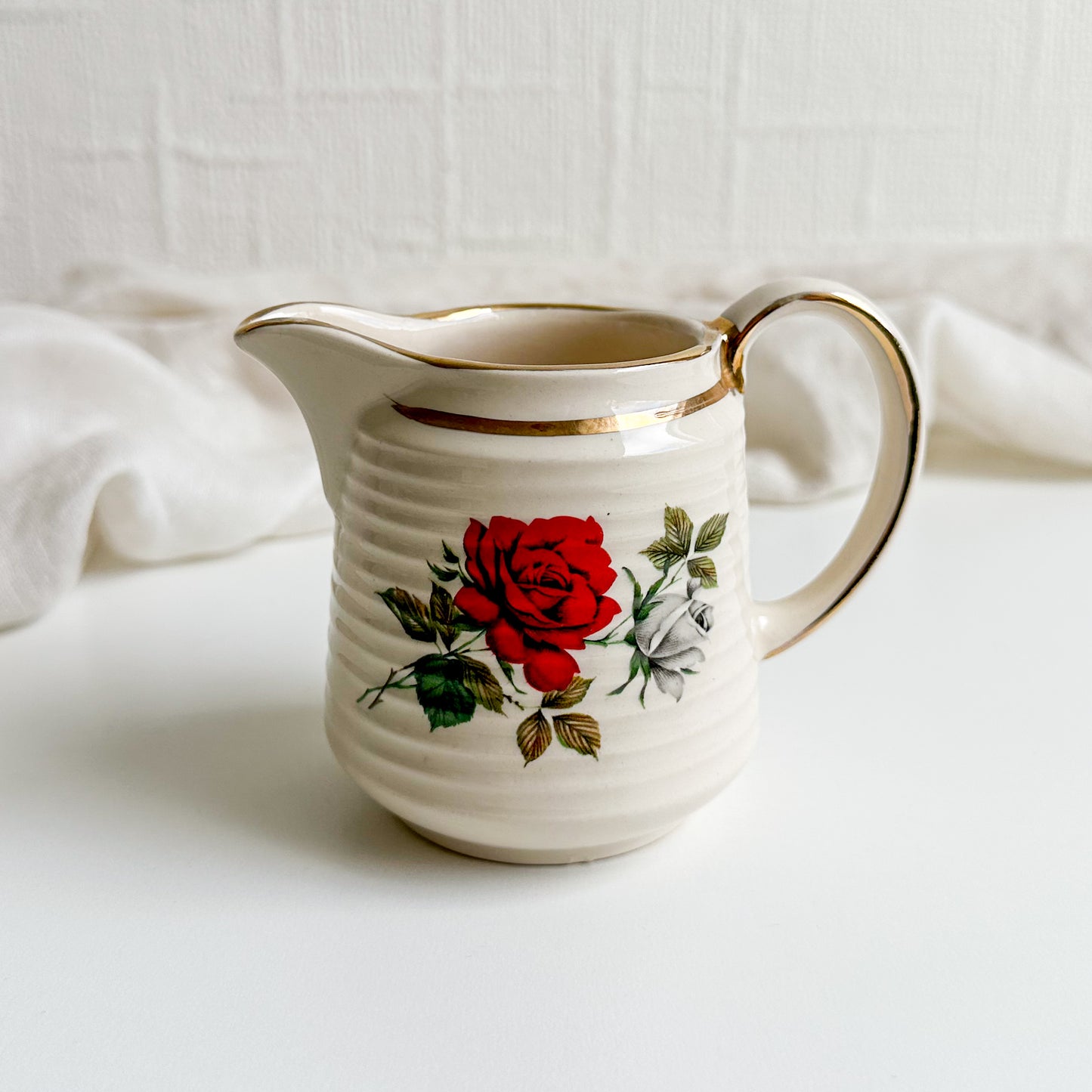 Sadler Red Rose Creamer