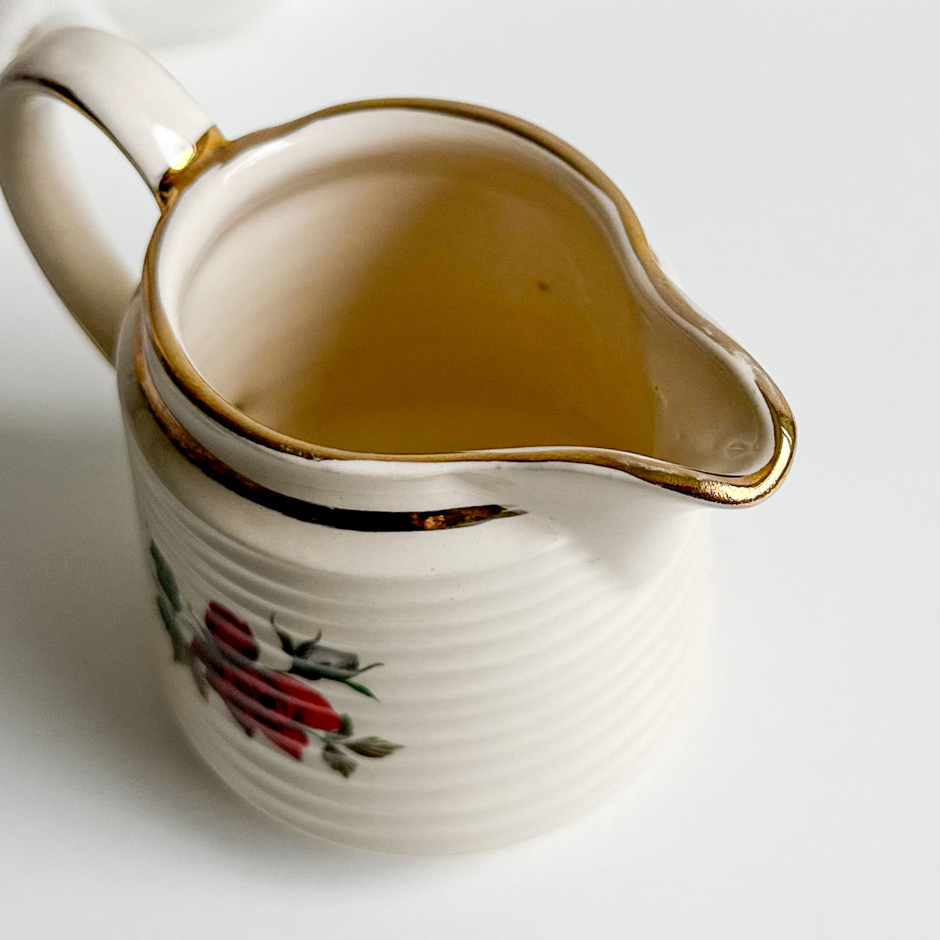 Sadler Red Rose Creamer