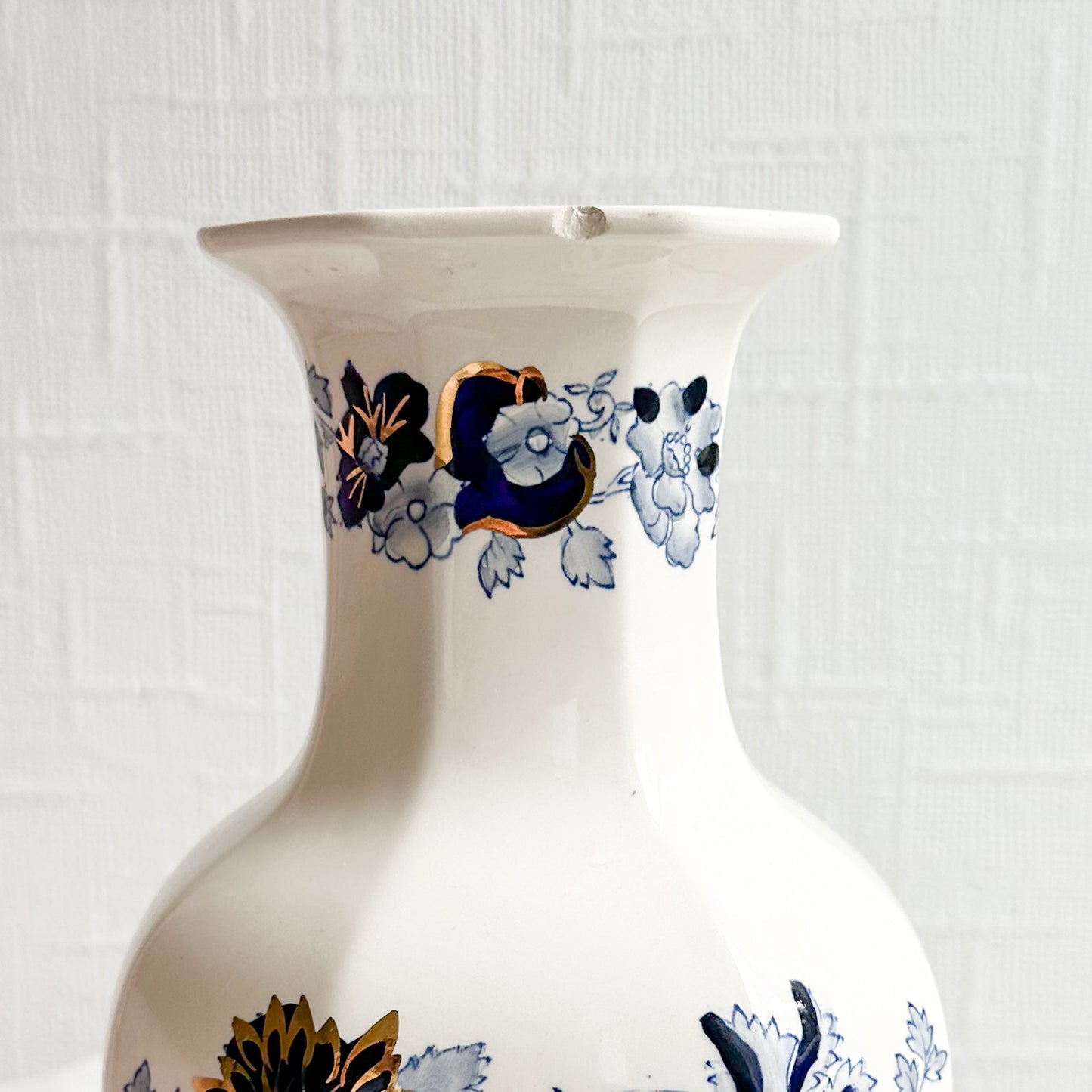 MASON’S Sapphire Vase