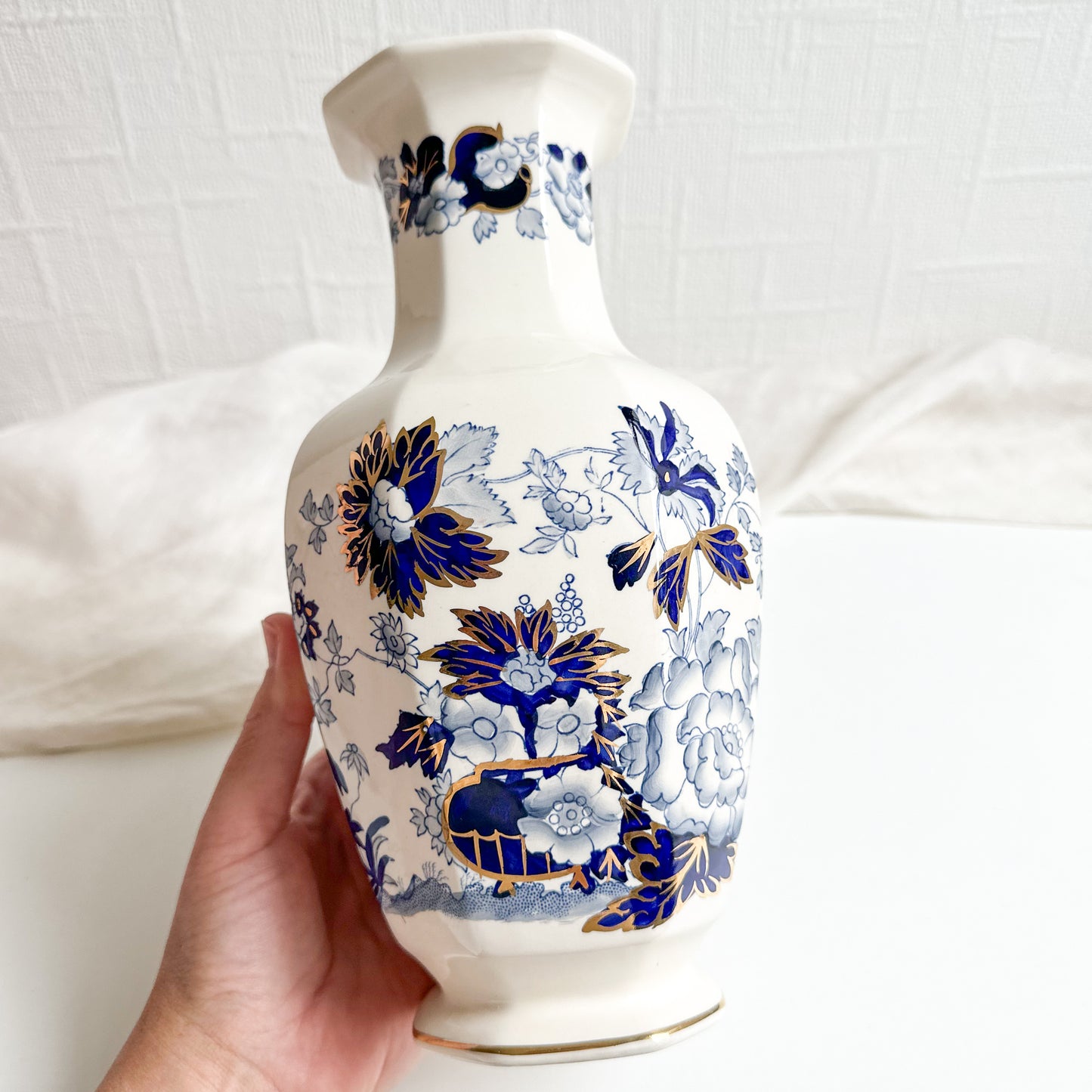MASON’S Sapphire Vase