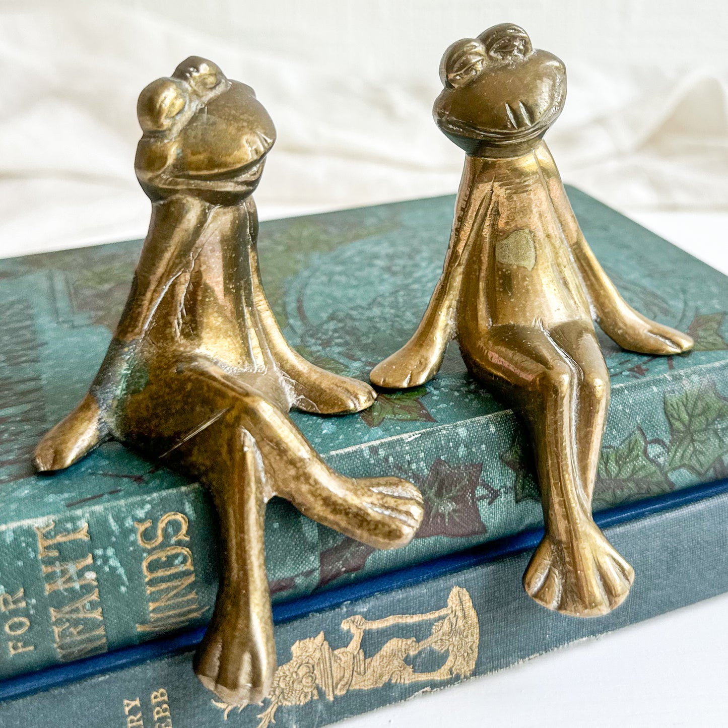 Pair of Shelf Sitting Frogs