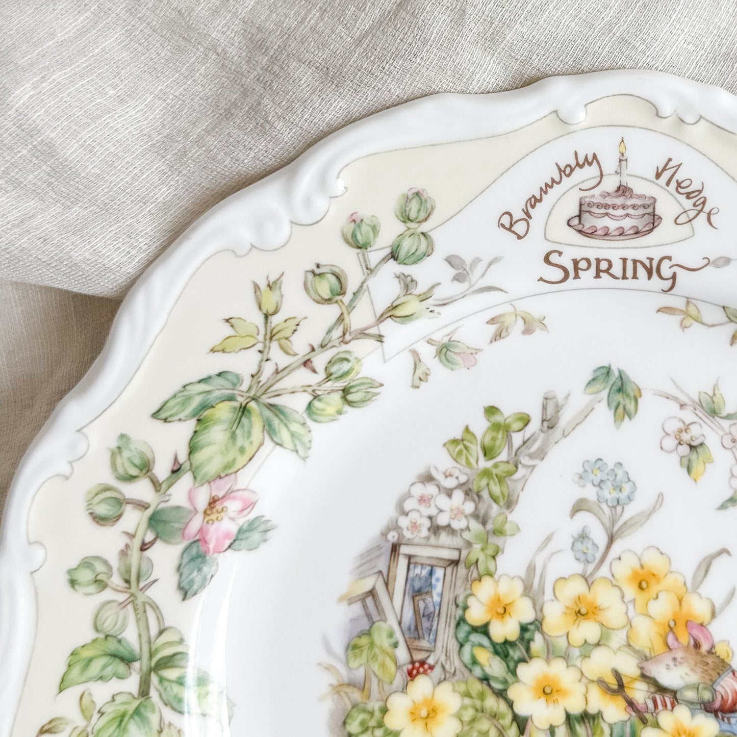 Brambly Hedge Plate - ‘Spring’