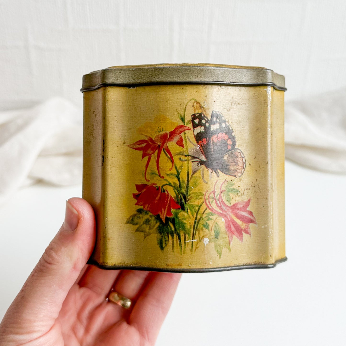 Vintage Floral Tin