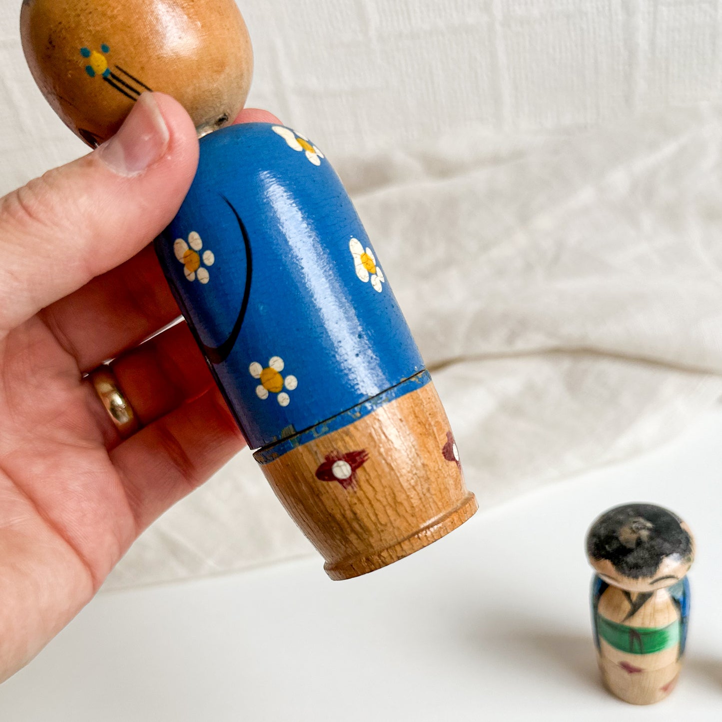 Vintage Kokeshi Bobblehead Nesting Dolls