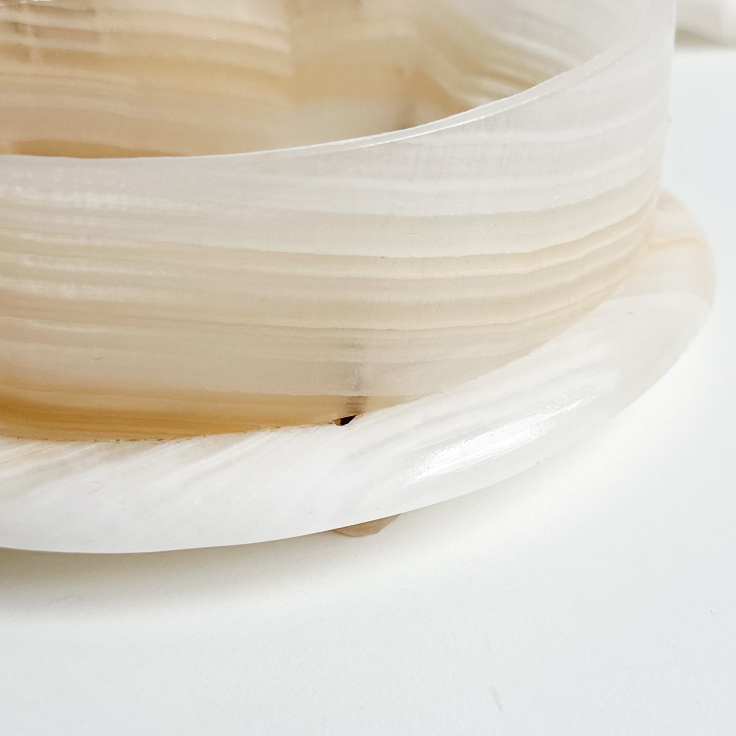 Onyx Clam Shell Box