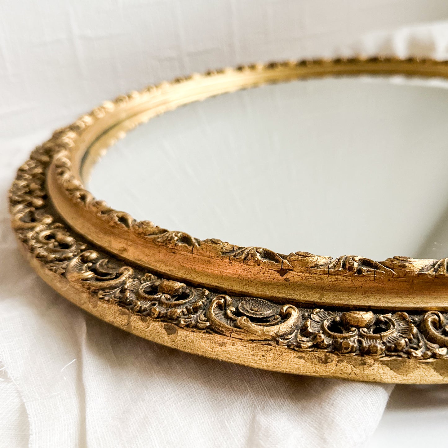 Round Convex Mirror with Gilt Frame