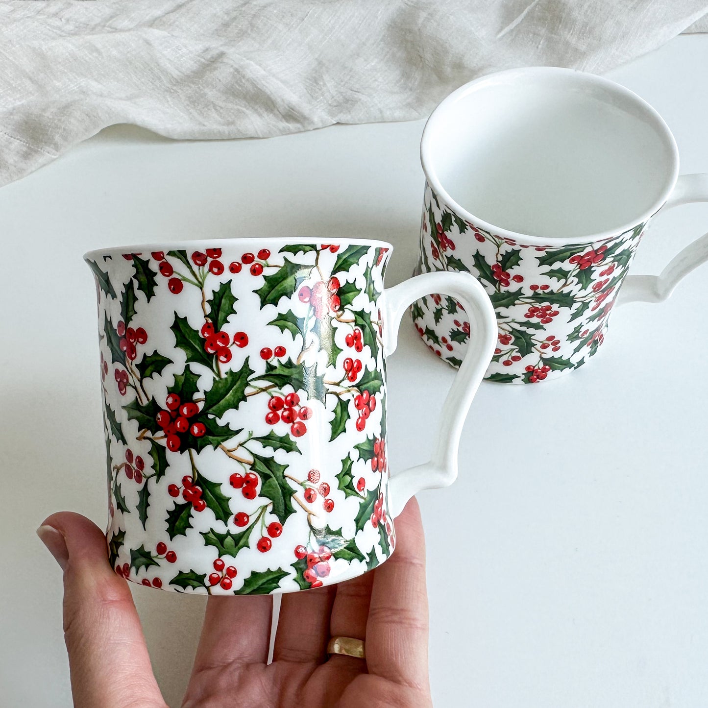 Pair of Mugs with Holly Pattern