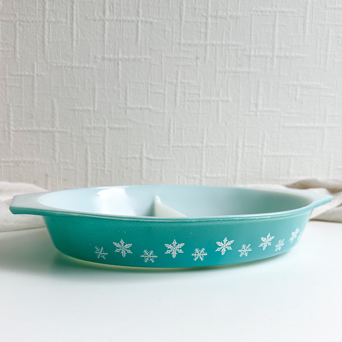 Pyrex JAJ Snowflake Divided Casserole Dish