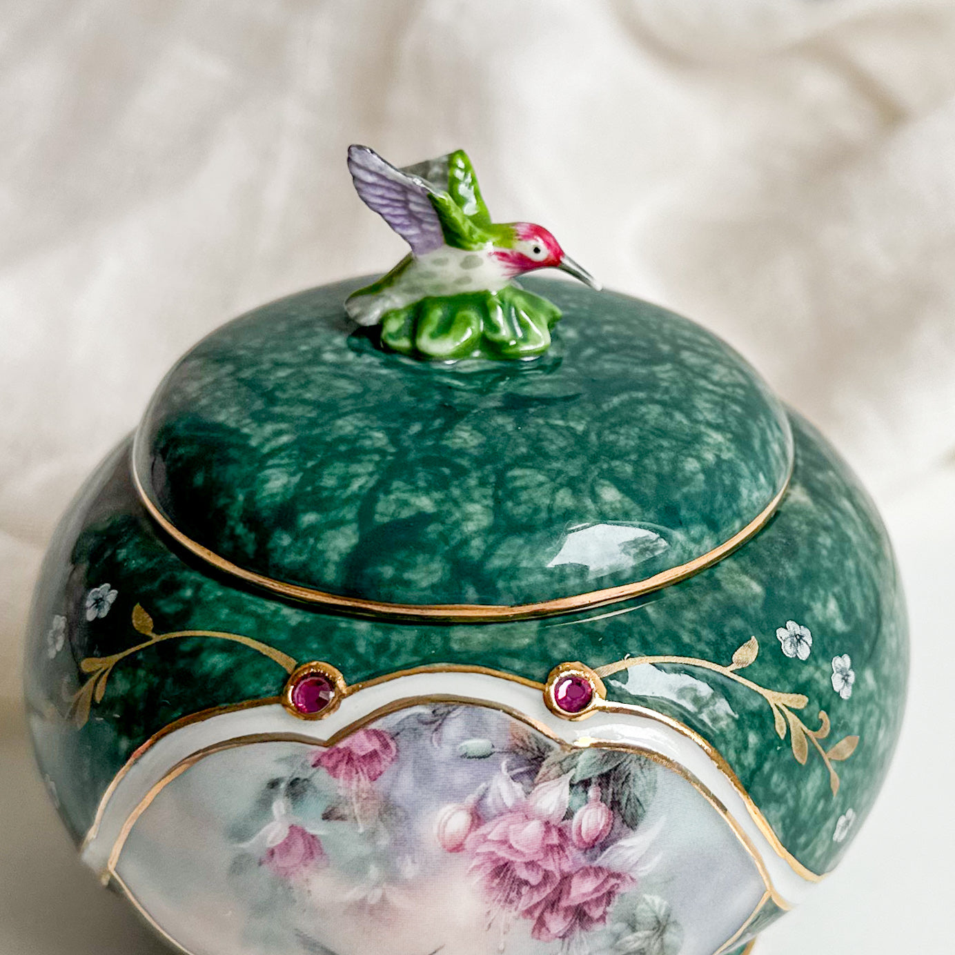 Lena Liu Music Box - The Anna’s Hummingbird