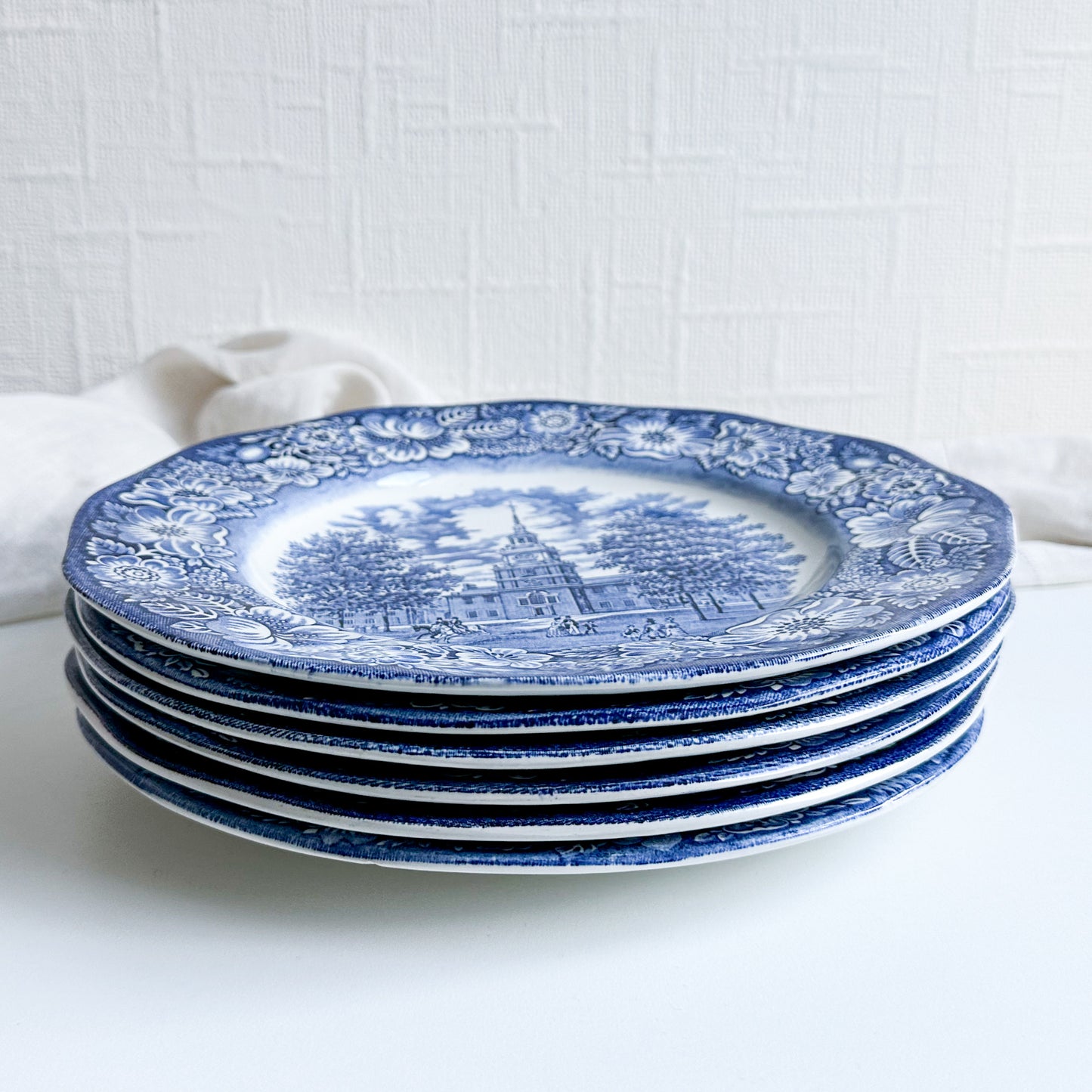 Set of 6 Blue and White Plates