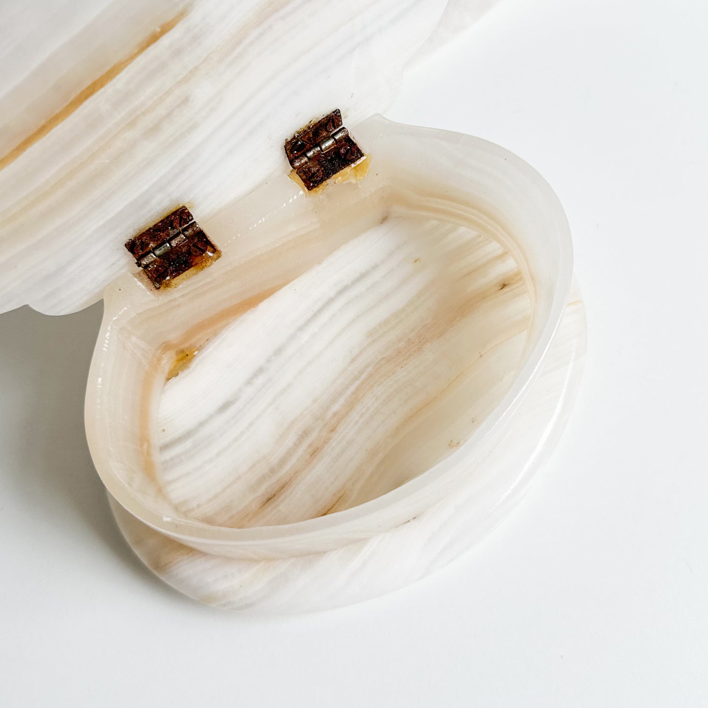 Onyx Clam Shell Box