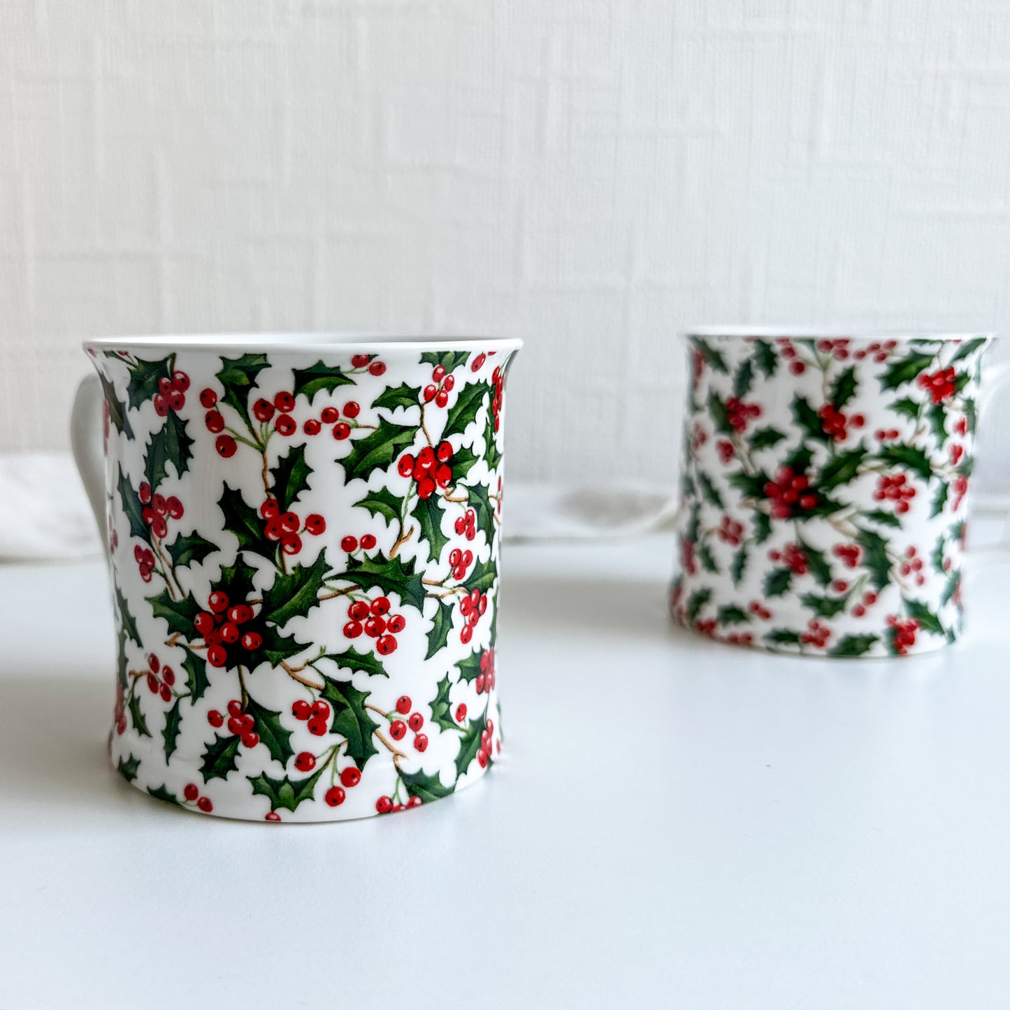 Pair of Mugs with Holly Pattern