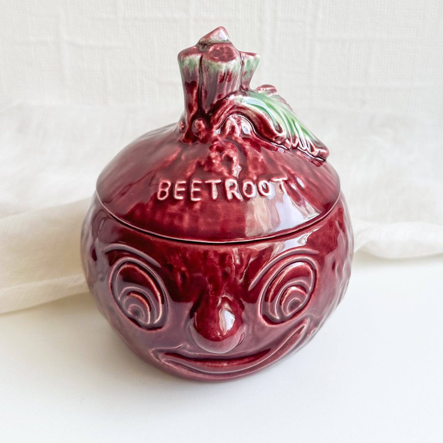 Sylvac Beetroot Pot