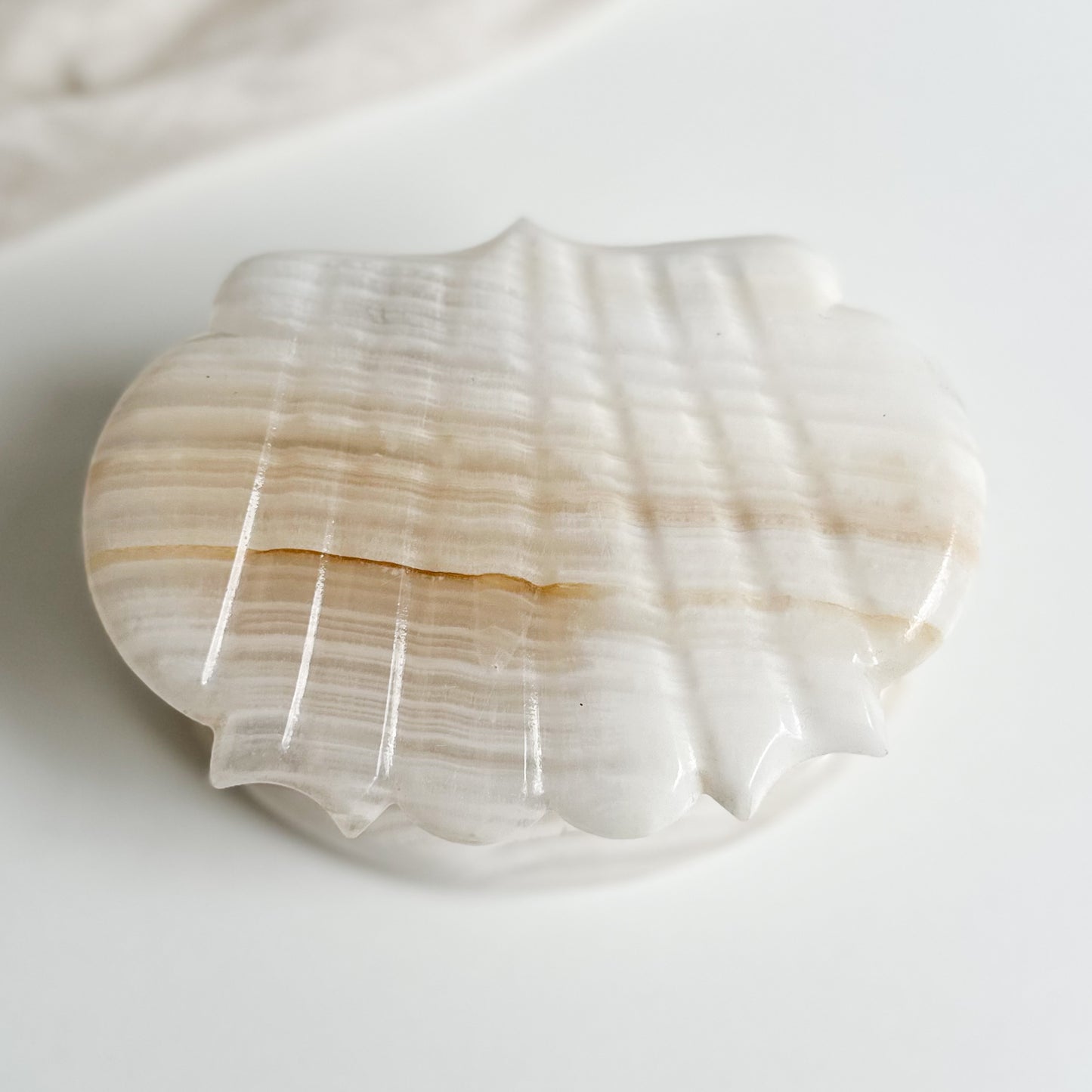 Onyx Clam Shell Box