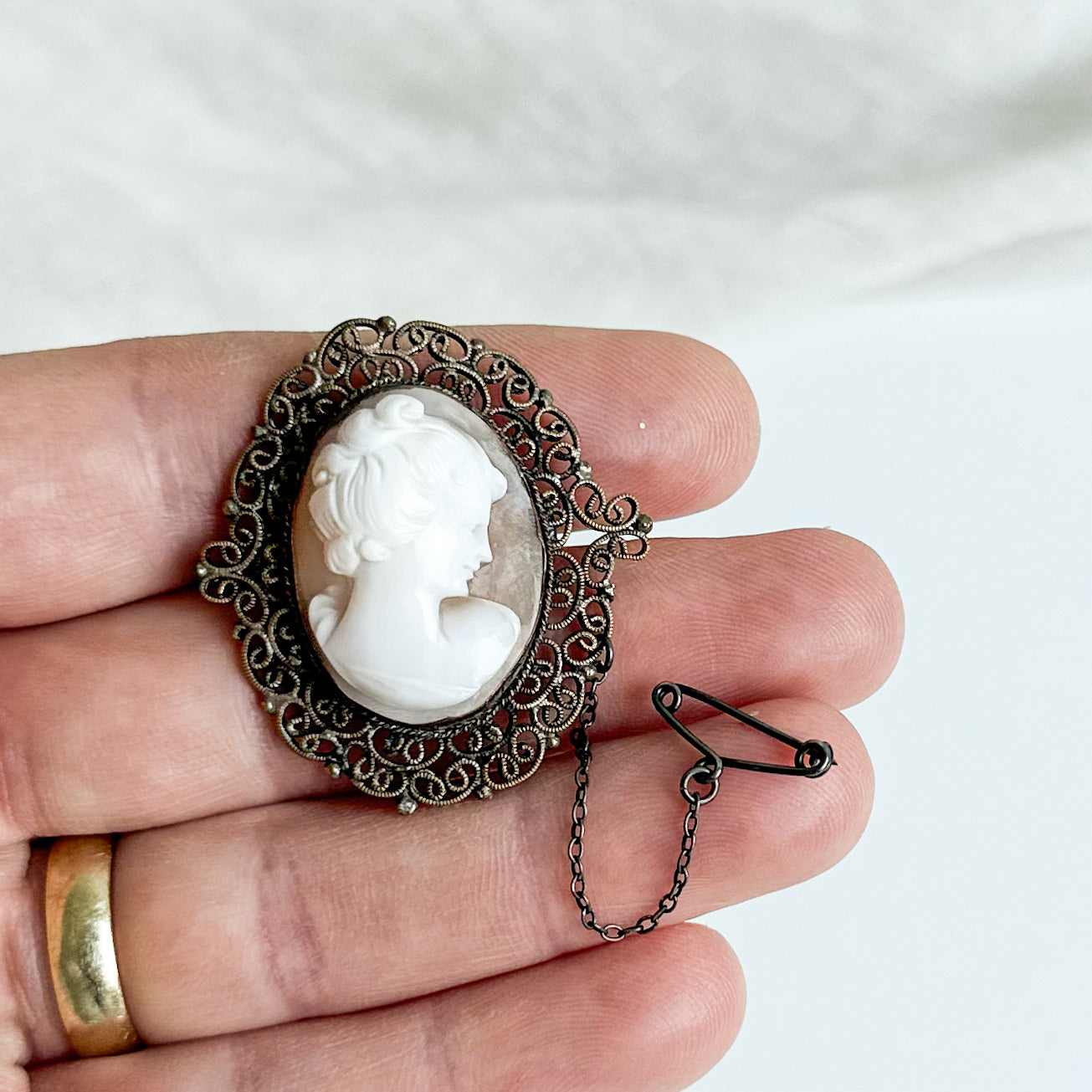 Art Deco Shell Cameo Brooch