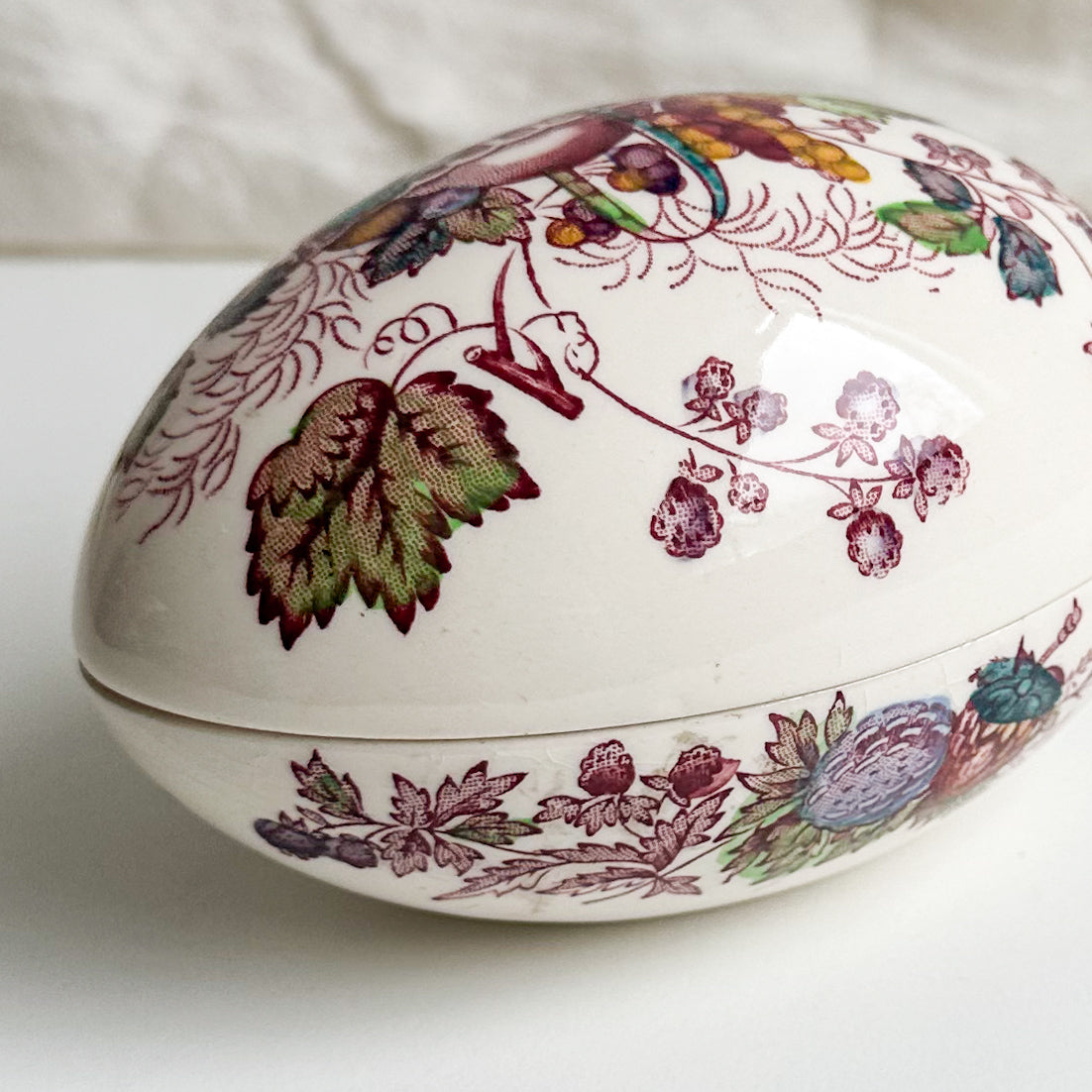 Mason’s Egg Shaped Trinket Box