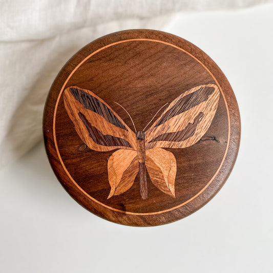 Round Inlay Box with Butterfly Design