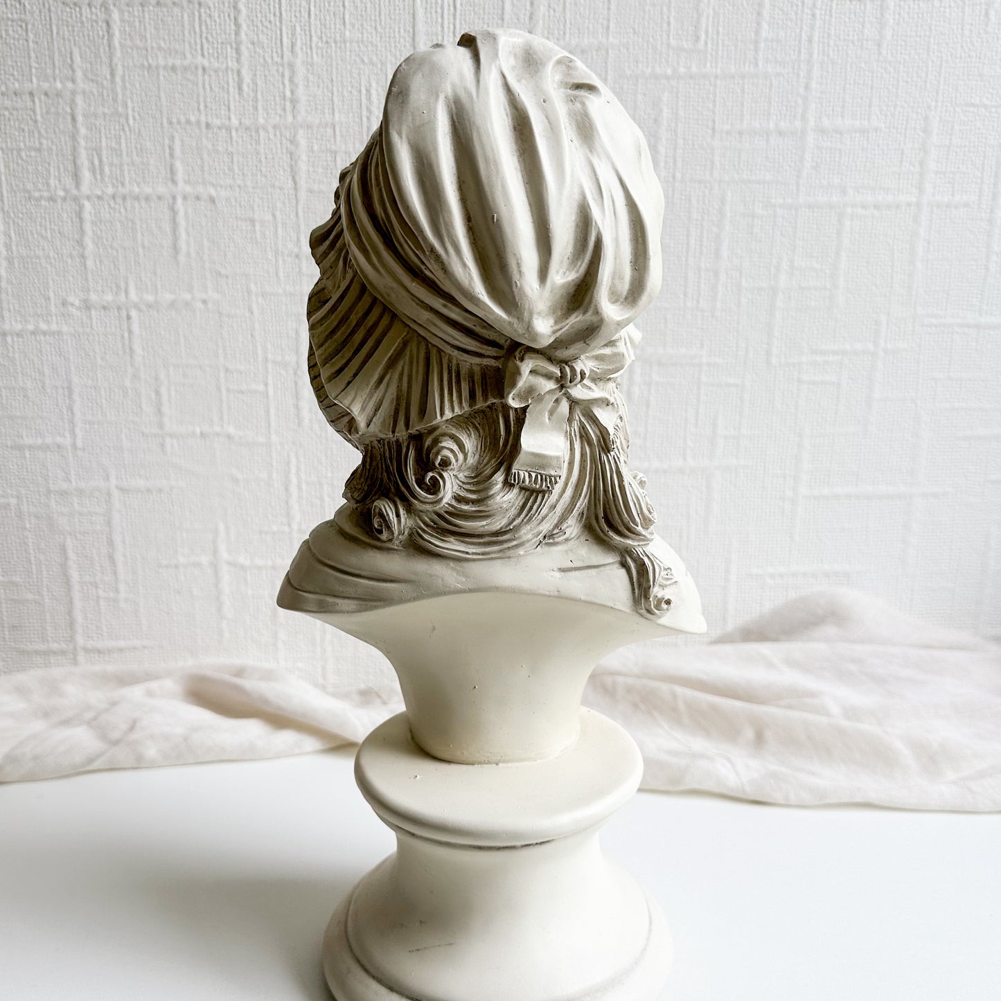 Resin Bust of Lady with Bonnet