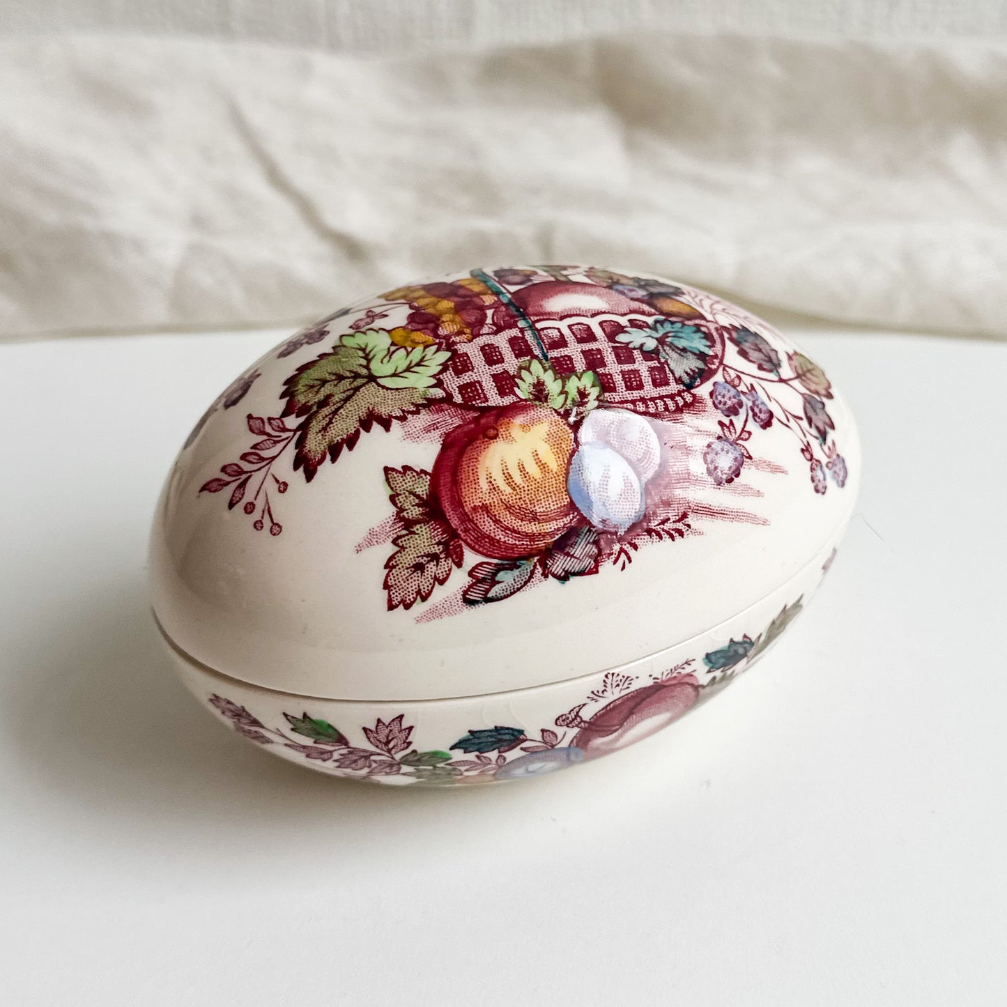 Mason’s Egg Shaped Trinket Box