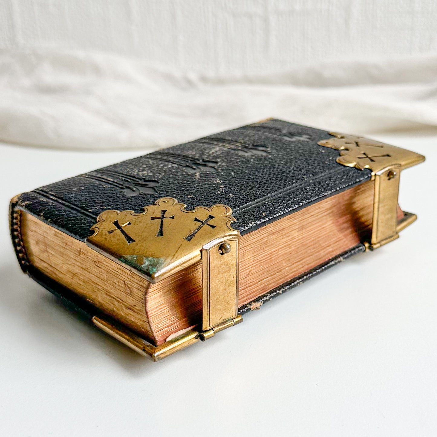 Victorian Leather Bound Common Prayer