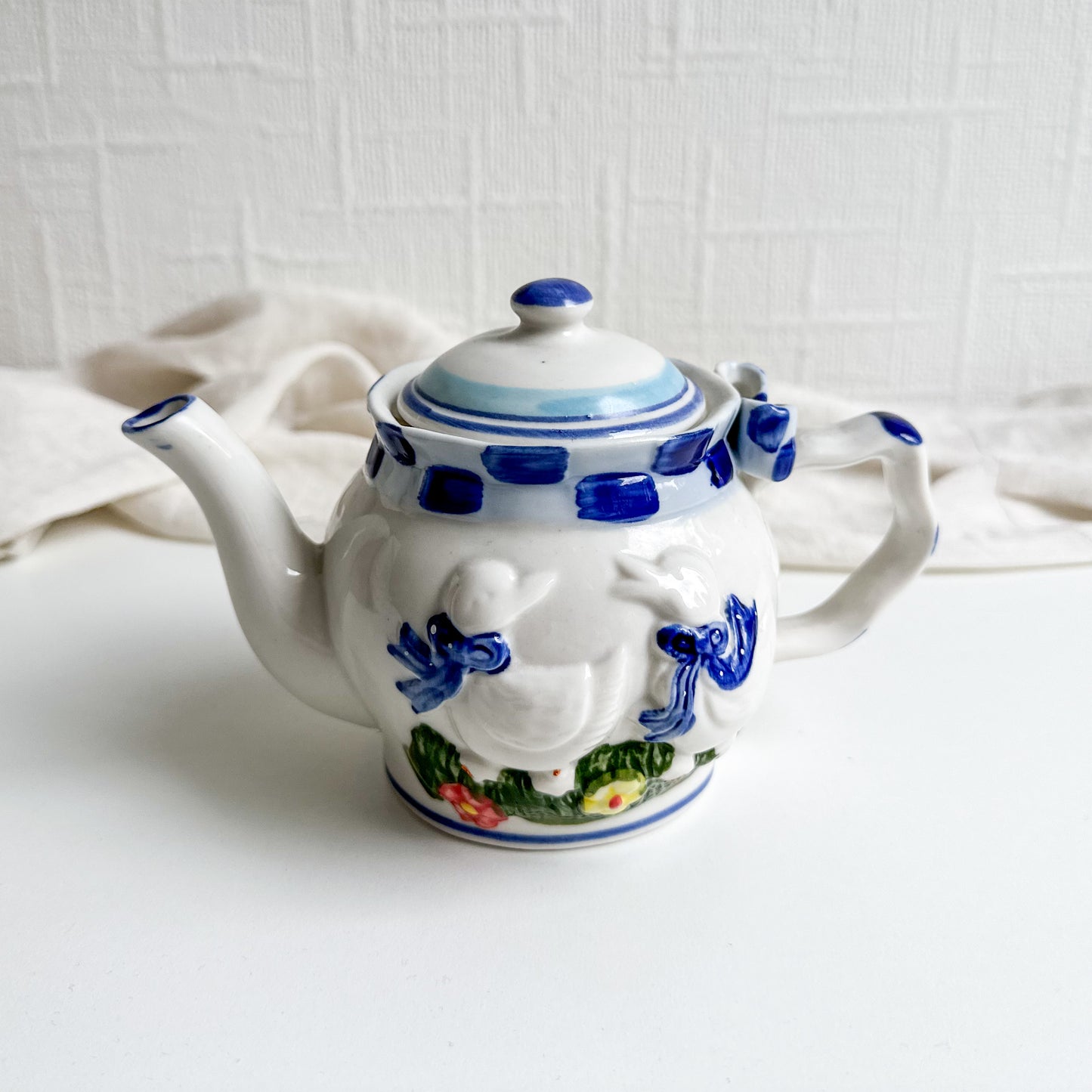 Small Teapot with Geese and Bow