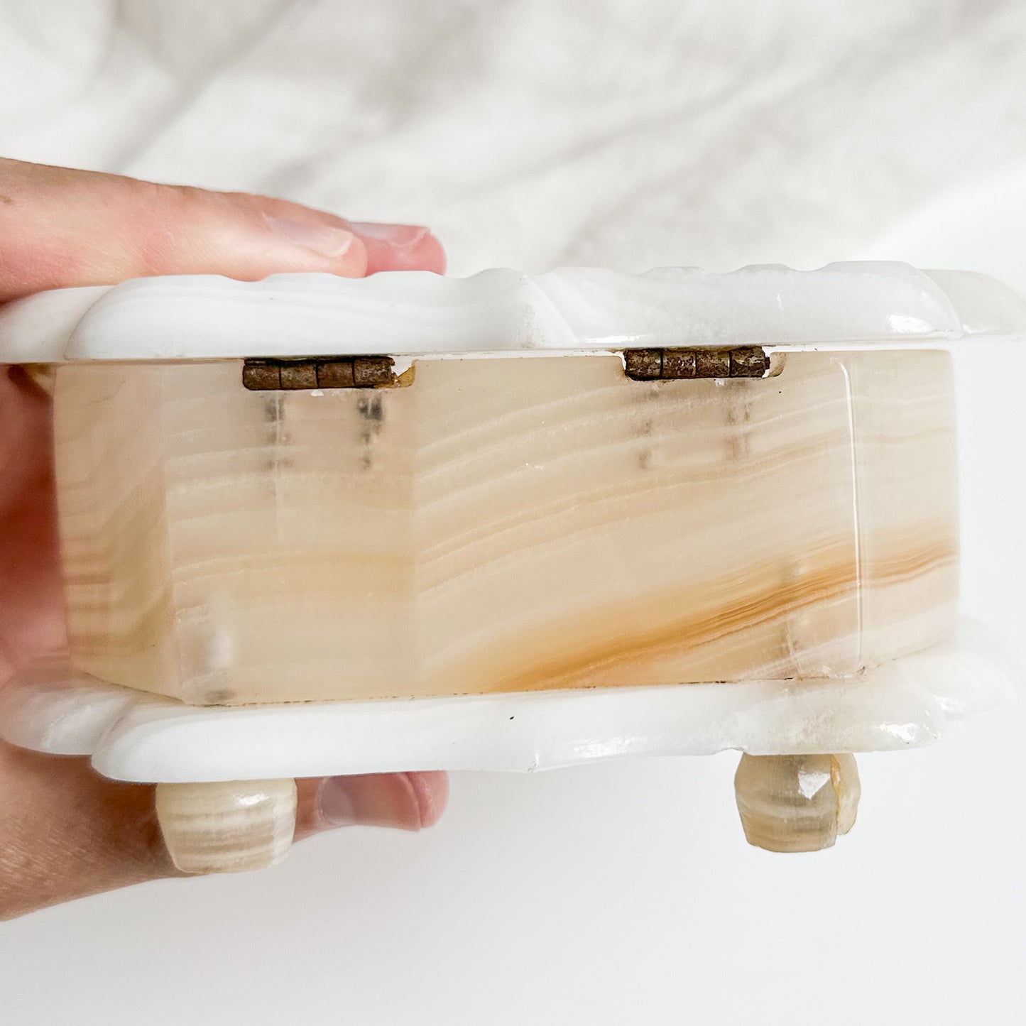 Onyx Clam Shell Box