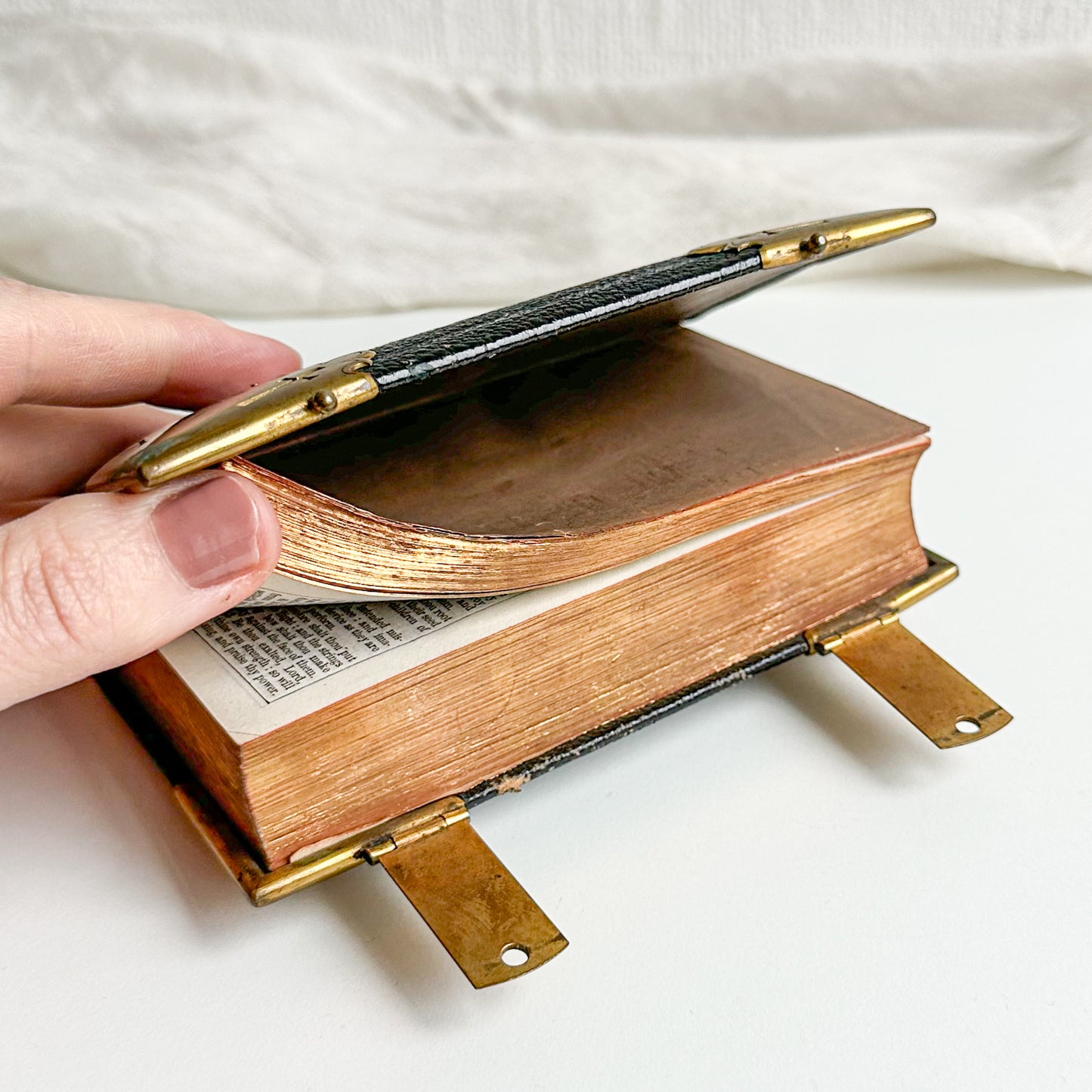 Victorian Leather Bound Common Prayer