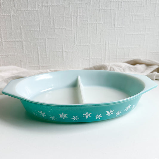 Pyrex JAJ Snowflake Divided Casserole Dish