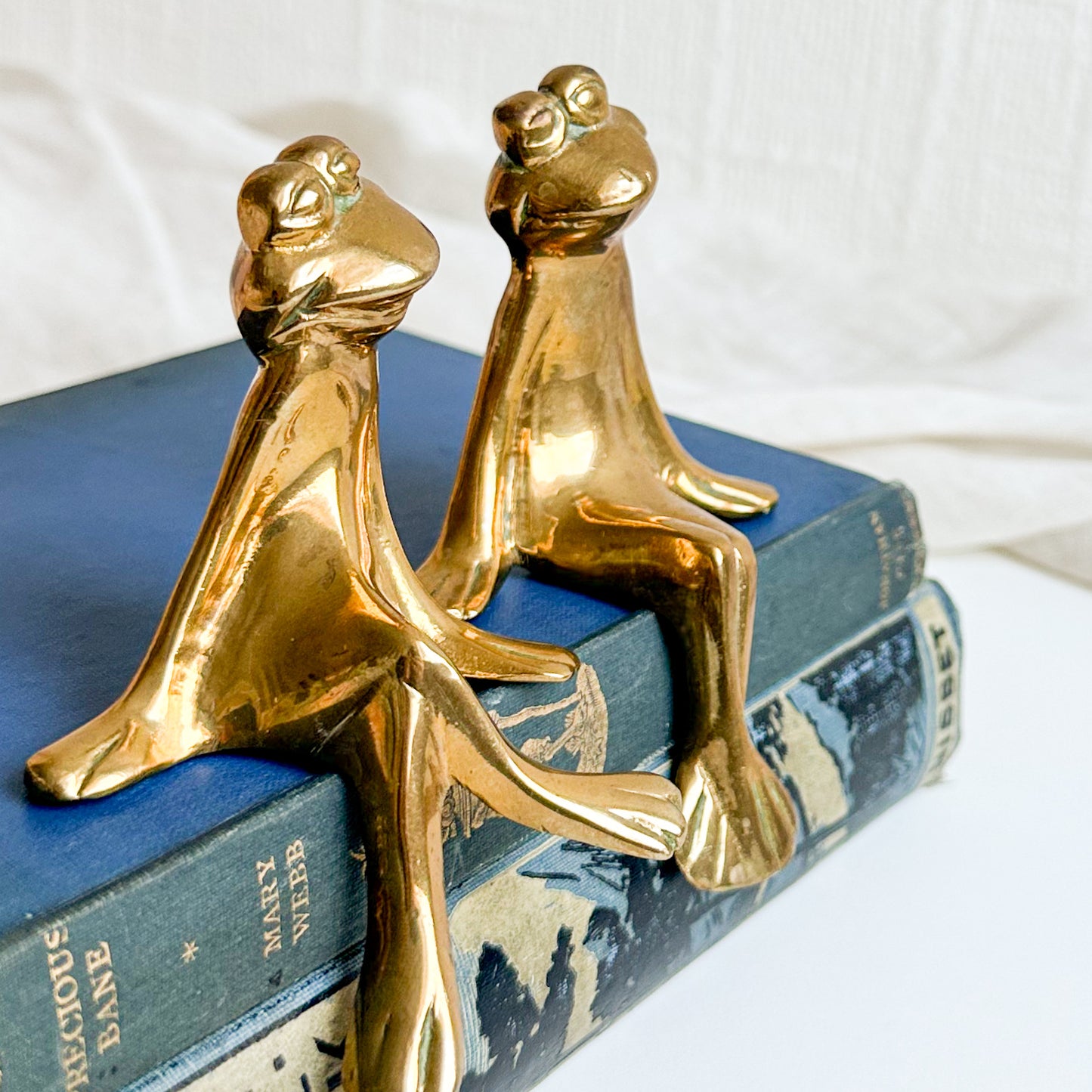 Pair of Shelf Sitting Frogs