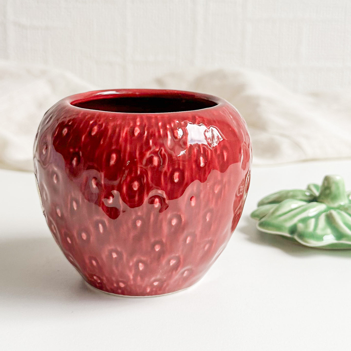 Sylvac Strawberry Jam Pot