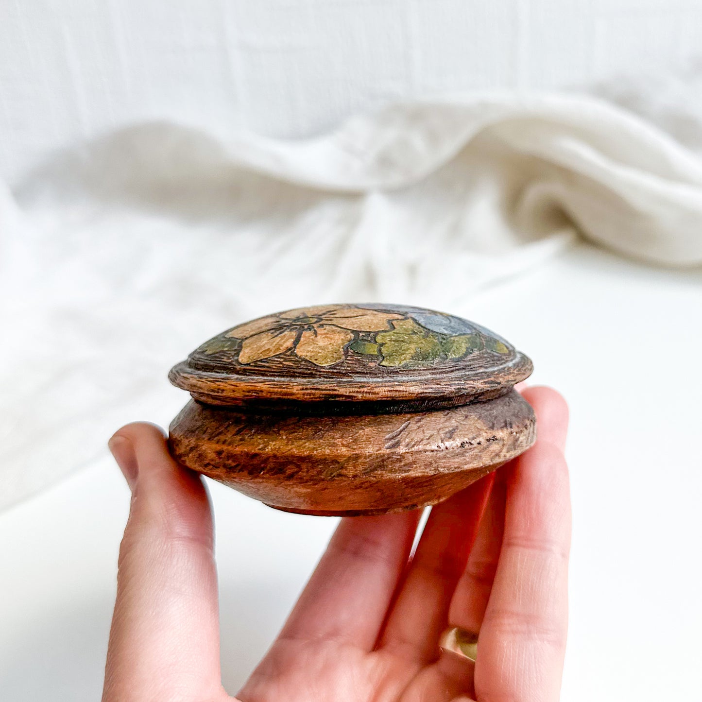 Round Wooden Box