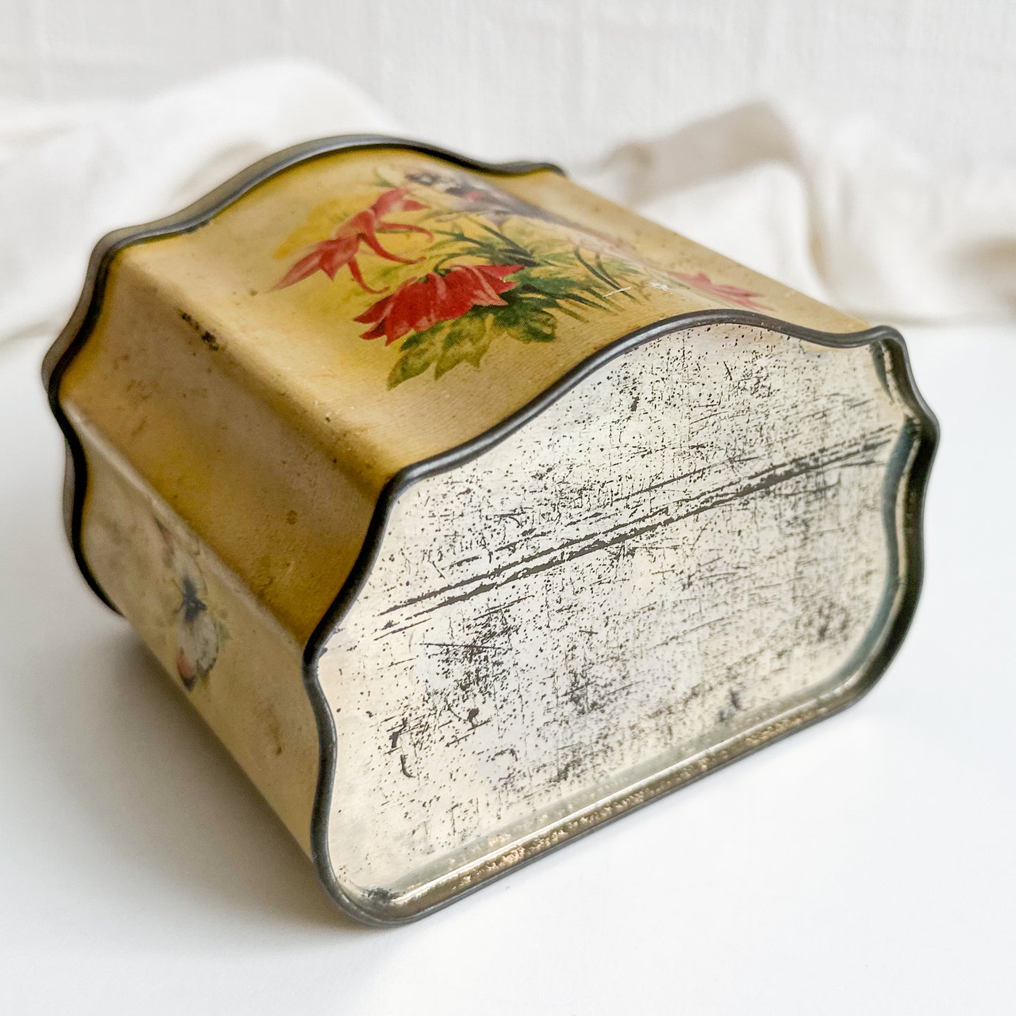 Vintage Floral Tin