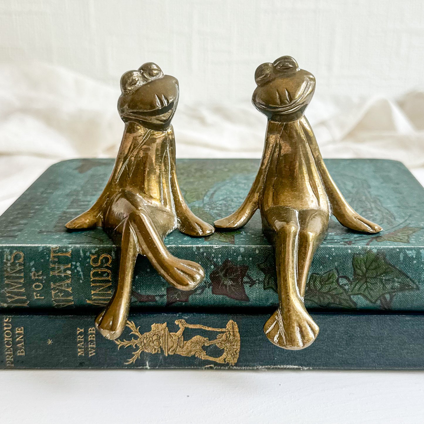 Pair of Shelf Sitting Frogs