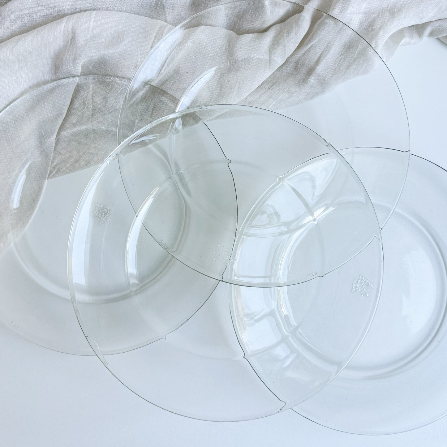 Set of 4 Pyrex Glass Plates