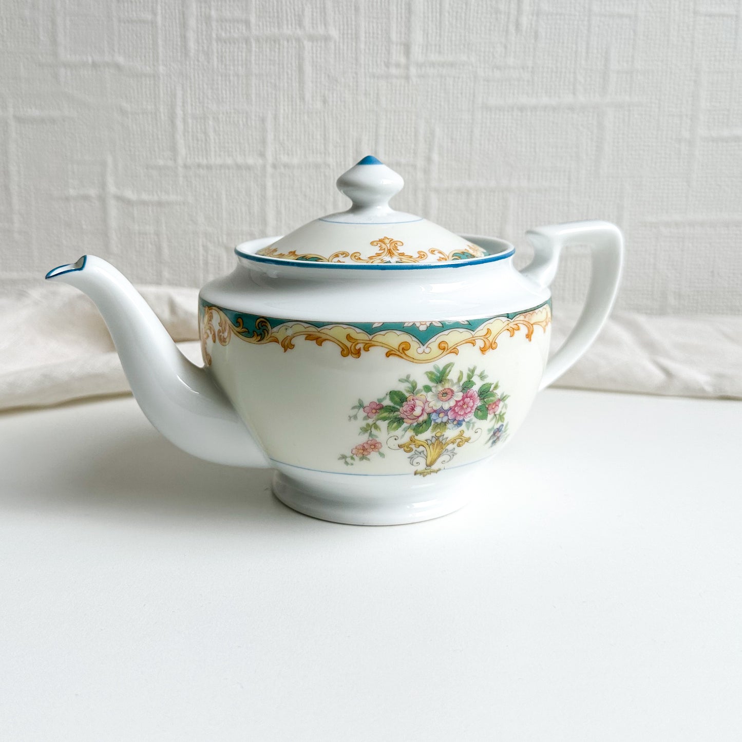 Noritaké Small Teapot