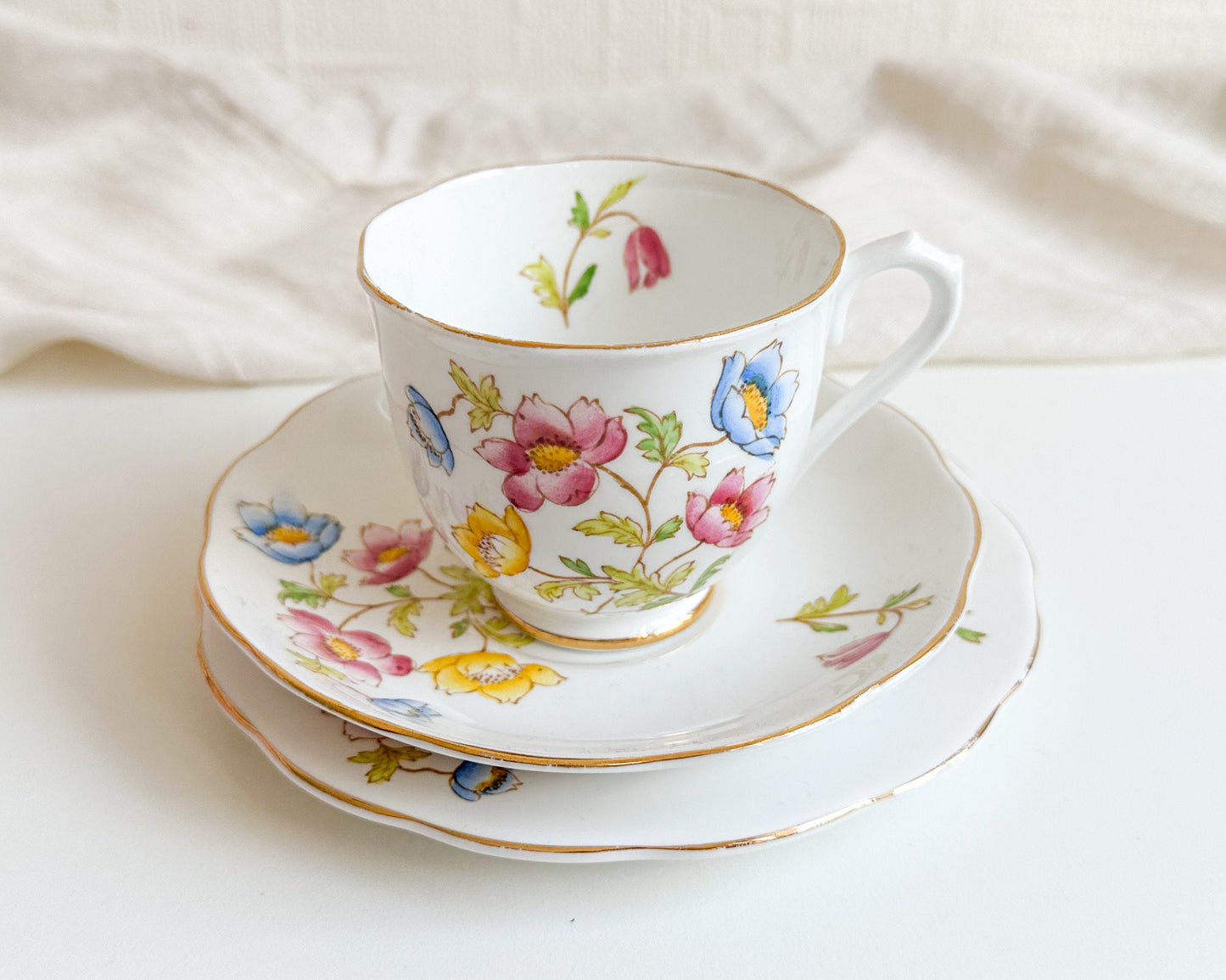 Vintage Royal Albert Tea Cups, “Anemone” Pattern