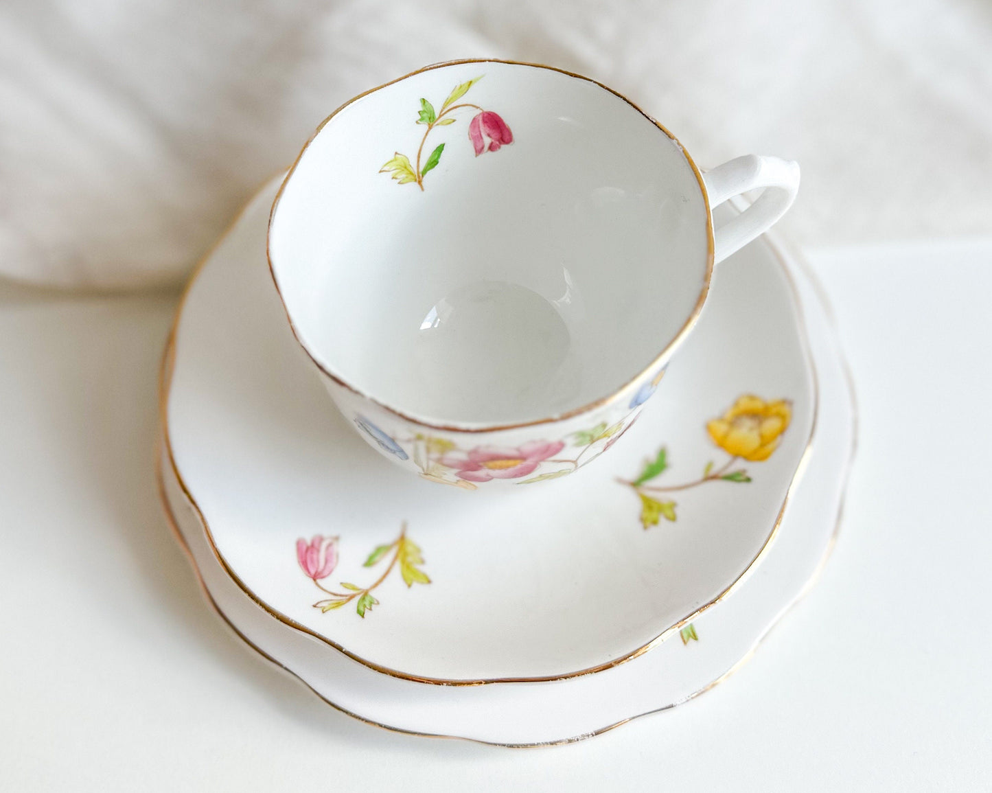 Vintage Royal Albert Tea Cups, “Anemone” Pattern