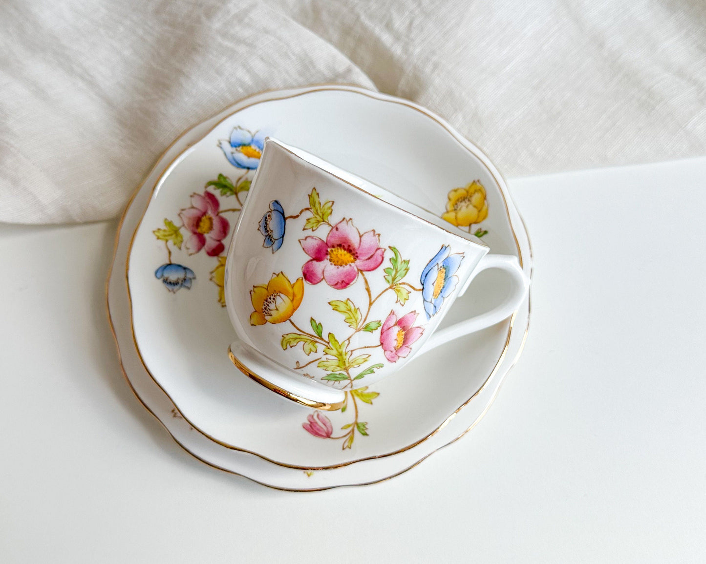 Vintage Royal Albert Tea Cups, “Anemone” Pattern